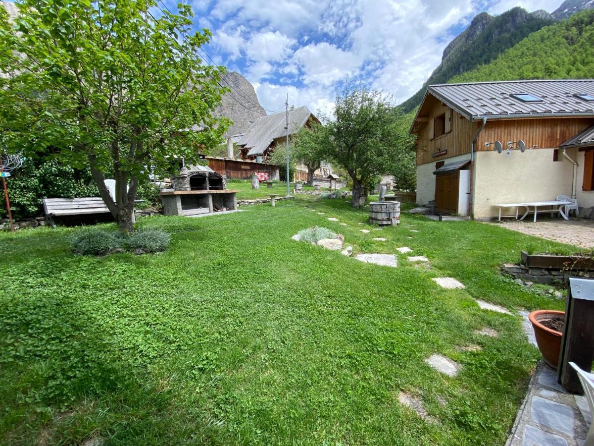 L Alpin Bel Appartement Avec Terrasse Dans Vieille Ferme De Montagne Renovee Les Orres Ngoại thất bức ảnh