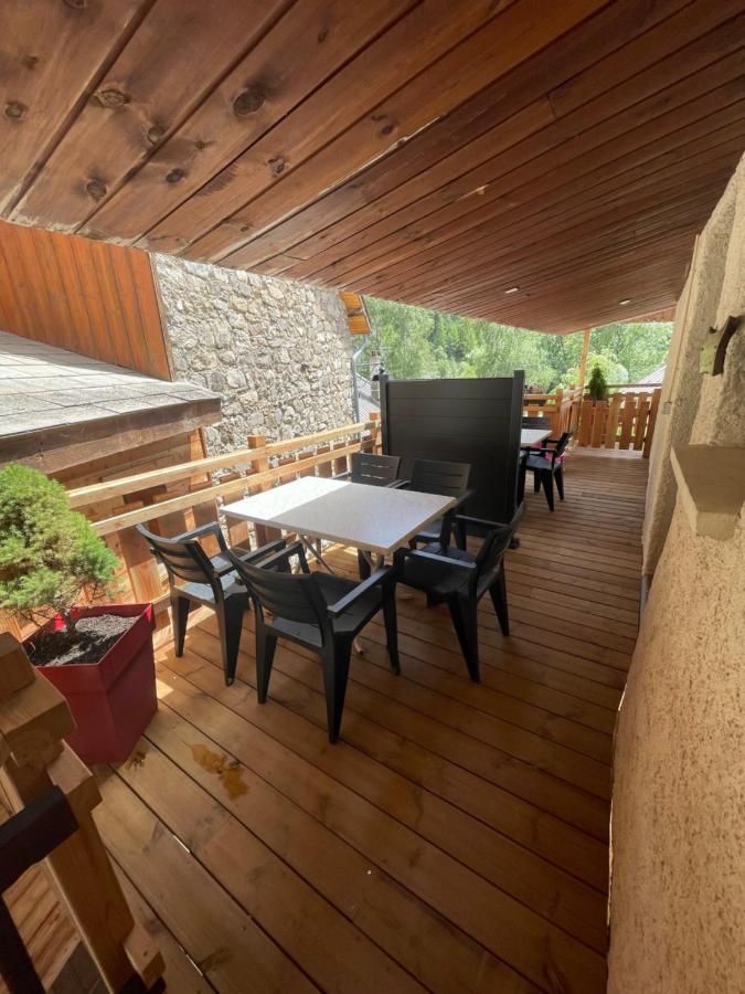 L Alpin Bel Appartement Avec Terrasse Dans Vieille Ferme De Montagne Renovee Les Orres Ngoại thất bức ảnh